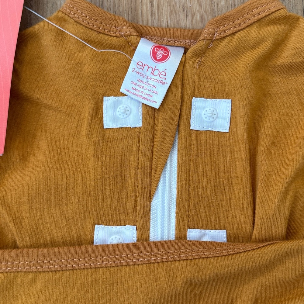 Swaddle - Picture 2 of 5